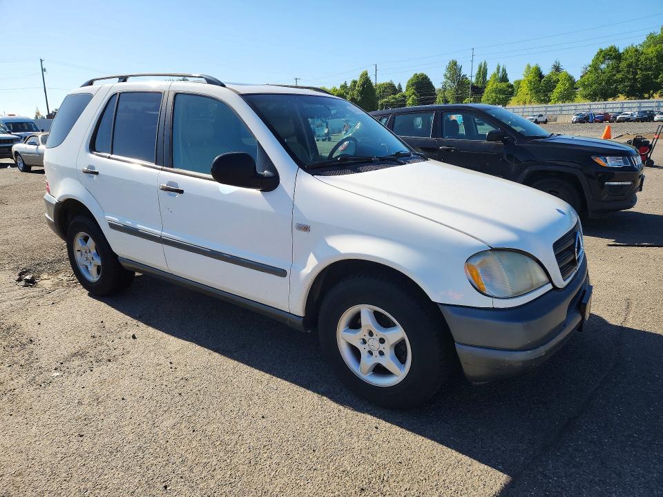 Photo 4 from auction – 1999 MERCEDES-BENZ ML with VIN 4JGAB54E5XA080557