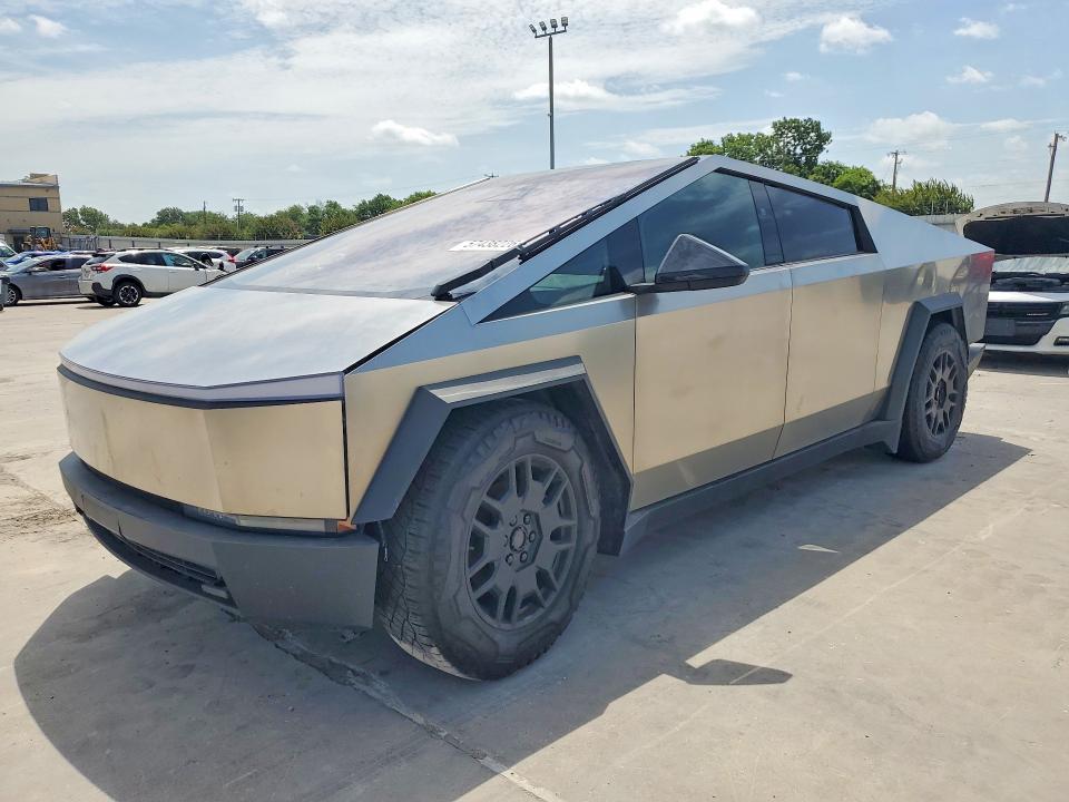 TESLA CYBERTRUCK 2025 with VIN 7G2CEHEE2SA061608 - Photo from auction