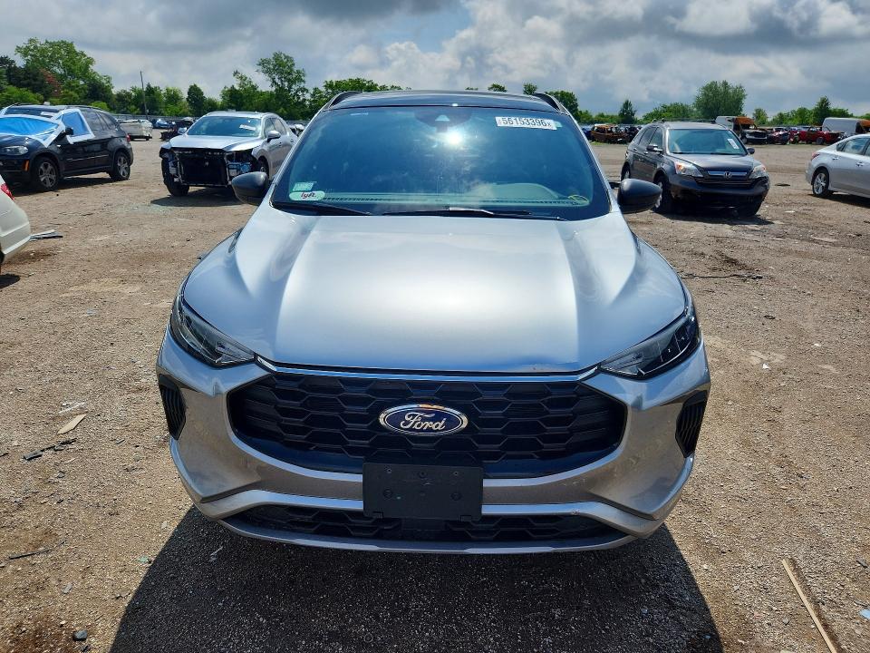 Photo 5 from auction – 2023 FORD ESCAPE with VIN 1FMCU9MN1PUB43145