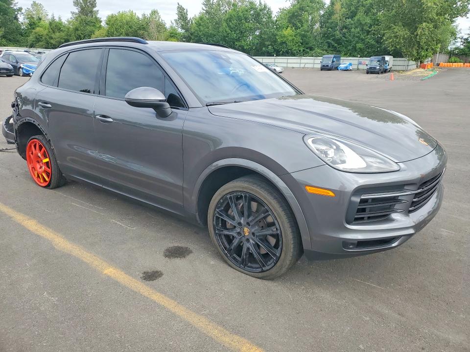 Photo 4 from auction – 2022 PORSCHE CAYENNE with VIN WP1AA2AY1NDA04400