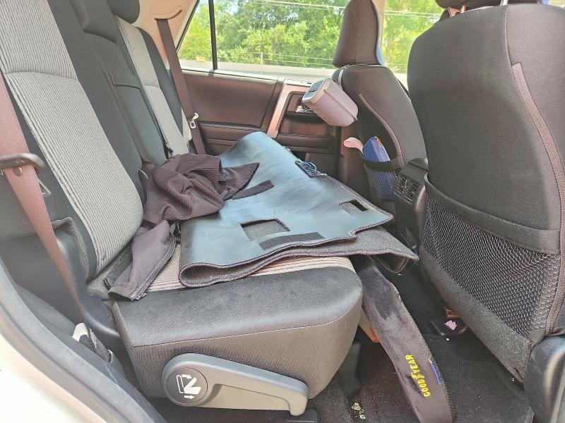 Photo 11 from auction – 2023 TOYOTA 4RUNNER with VIN JTEEU5JR3P5279604