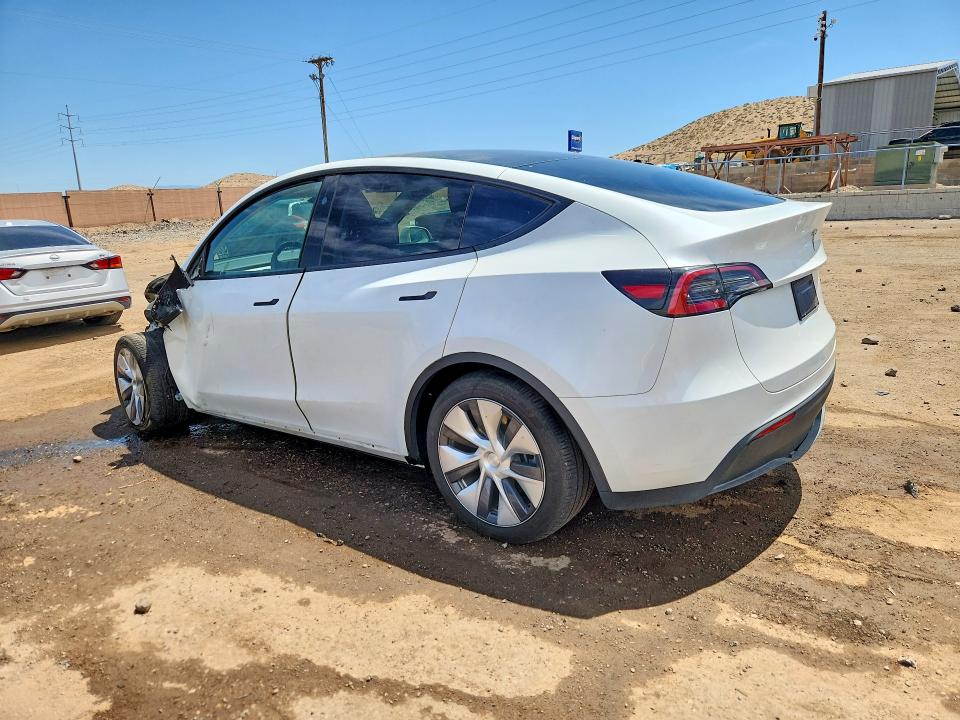 Photo 2 from auction – 2024 TESLA MODEL Y with VIN 7SAYGDEE6RA259598