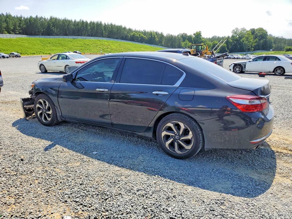 Photo 2 from auction – 2016 HONDA ACCORD with VIN 1HGCR3F82GA025473