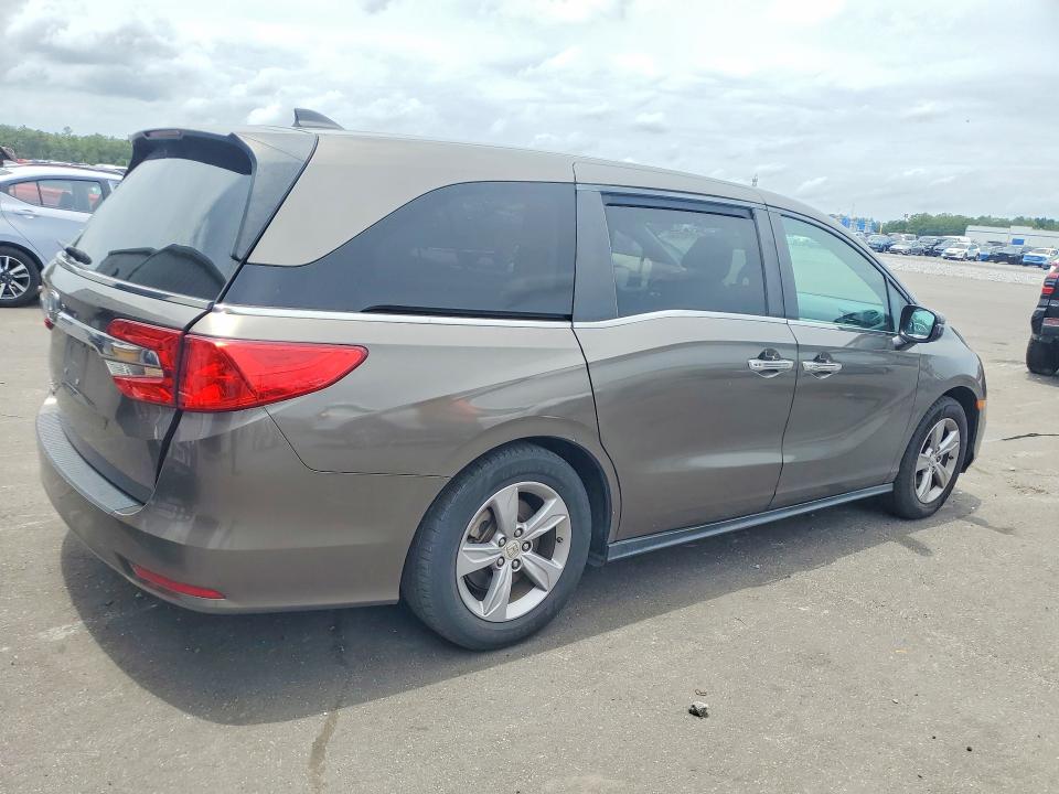 Photo 3 from auction – 2018 HONDA ODYSSEY with VIN 5FNRL6H55JB069626
