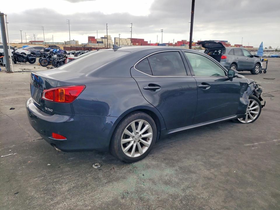 Photo 3 from auction – 2010 LEXUS IS with VIN JTHBF5C24A2094325