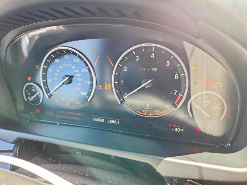 Снимка 9 от търг – 2015 BMW X5 с VIN 5UXKR0C5XF0P05465