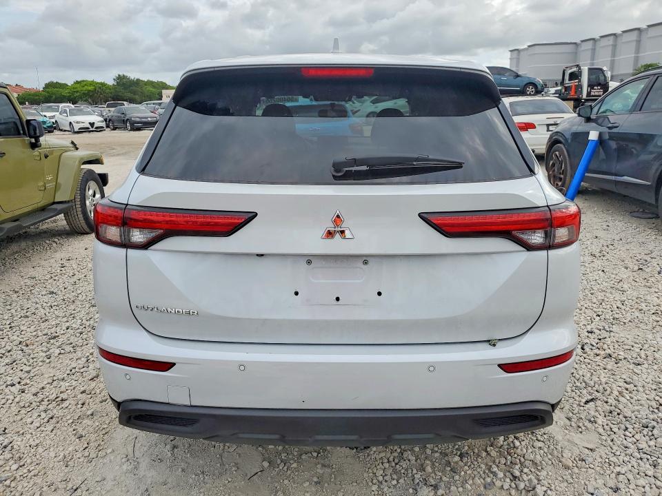 Photo 6 from auction – 2022 MITSUBISHI OUTLANDER with VIN JA4J3TA82NZ032298