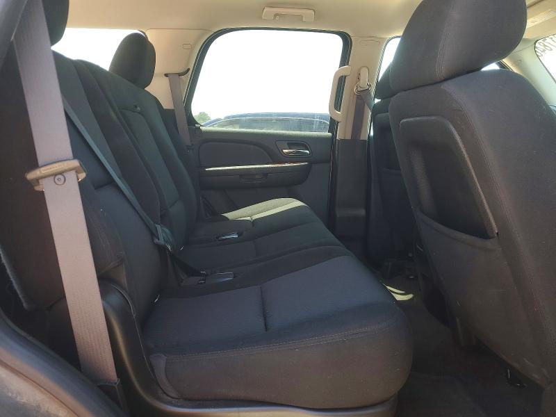Photo 11 from auction – 2014 CHEVROLET TAHOE with VIN 1GNSKAE01ER120191