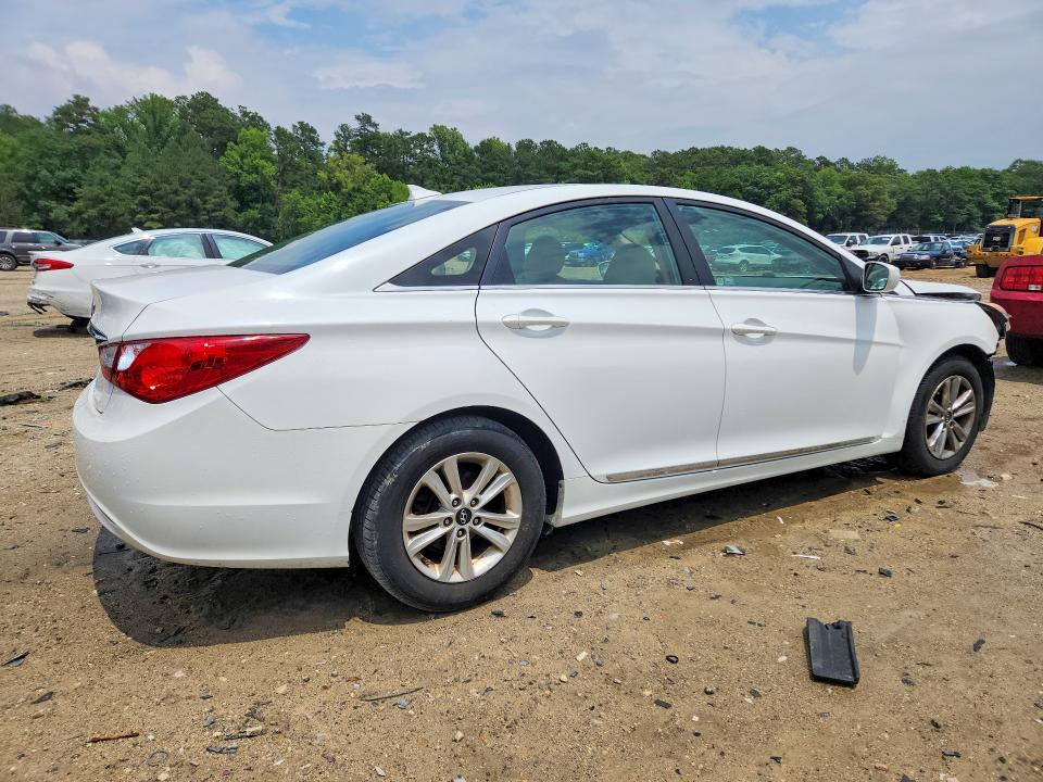 Photo 3 from auction – 2013 HYUNDAI SONATA with VIN 5NPEB4AC8DH649683