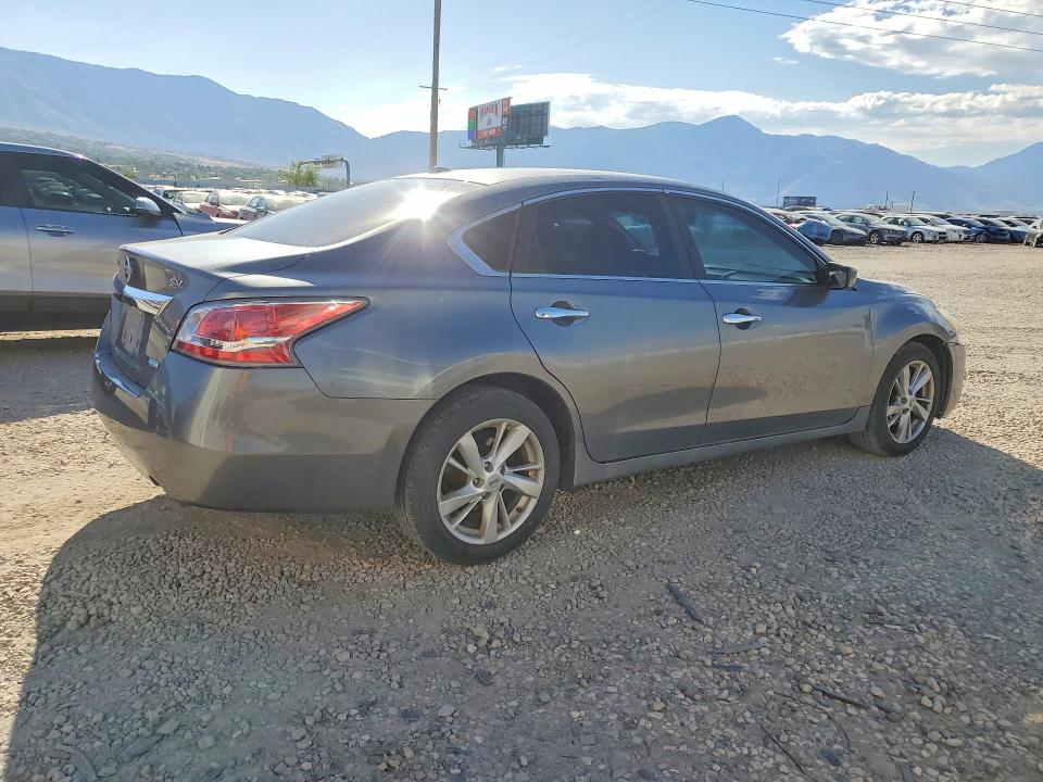 صورة رقم 3 من المزاد - 2014 NISSAN ALTIMA مع VIN 1N4AL3AP4EC165652