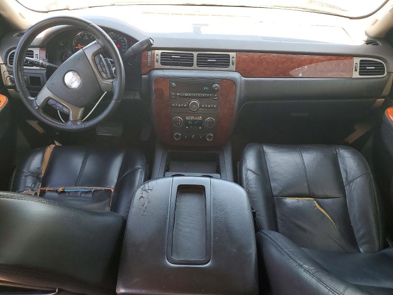 Снимка 8 от търг – 2011 CHEVROLET TAHOE с VIN 1GNSCBE00BR140835