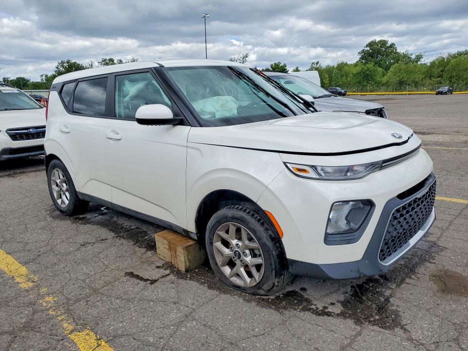 Photo 4 from auction – 2021 KIA SOUL with VIN KNDJ23AU0M7775722