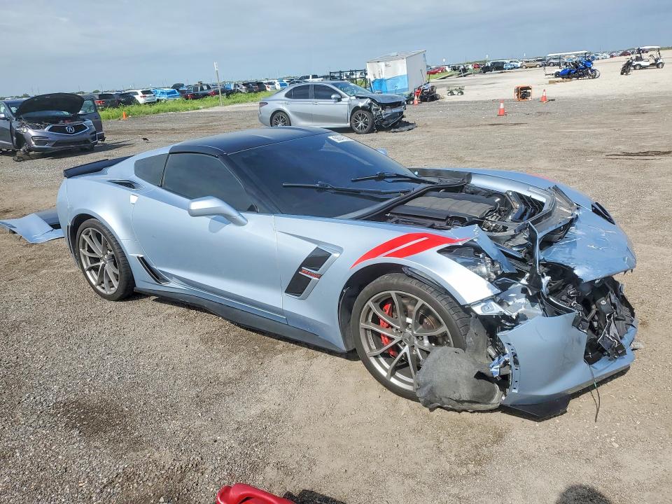 Photo 4 from auction – 2017 CHEVROLET CORVETTE with VIN 1G1YX2D75H5111829
