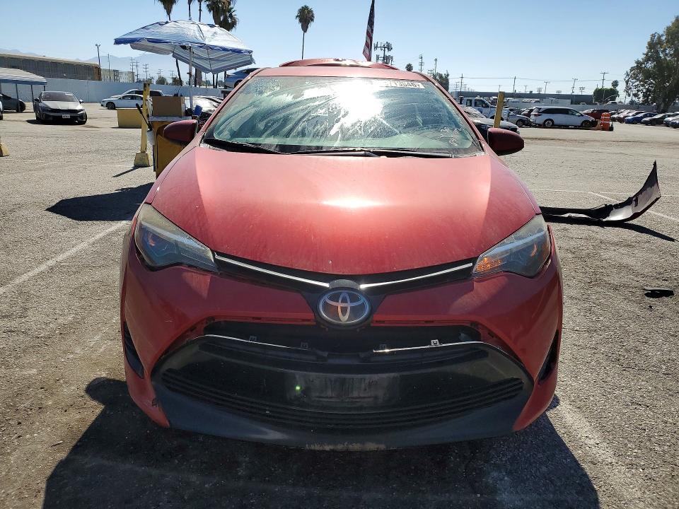 Снимка 5 от търг – 2018 TOYOTA COROLLA с VIN 5YFBURHE3JP842842