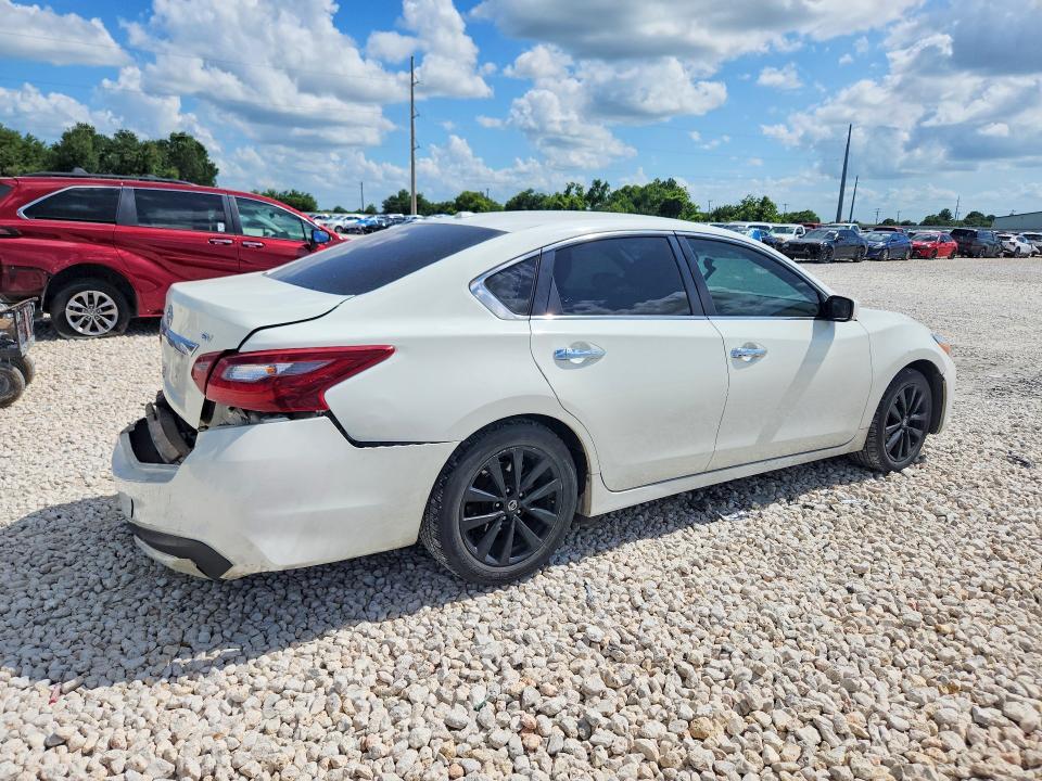 Photo 3 from auction – 2018 NISSAN ALTIMA with VIN 1N4AL3AP0JC184919