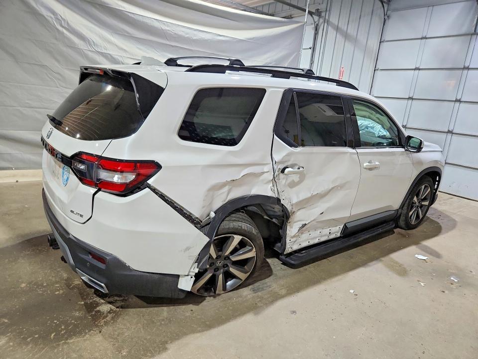 Photo 3 from auction – 2024 HONDA PILOT with VIN 5FNYG1H87RB032229