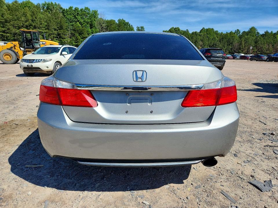 Photo 6 from auction – 2013 HONDA ACCORD with VIN 1HGCR2F30DA042914