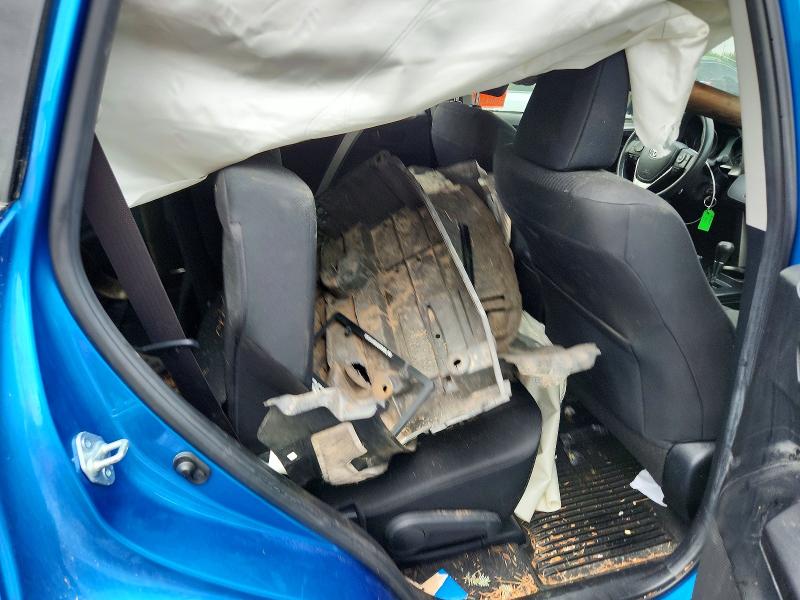 Photo 10 from auction – 2017 TOYOTA RAV4 with VIN JTMBFREV0HJ713857