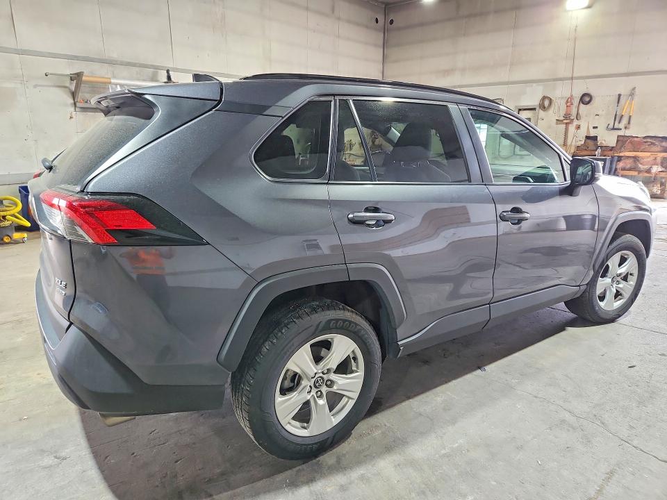 Photo 3 from auction – 2020 TOYOTA RAV4 with VIN 2T3P1RFV4LC077233