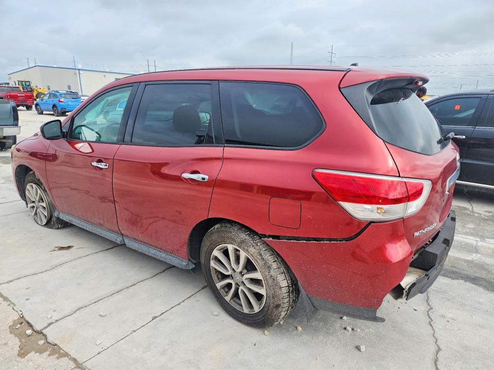 Photo 2 from auction – 2015 NISSAN PATHFINDER with VIN 5N1AR2MN2FC642556