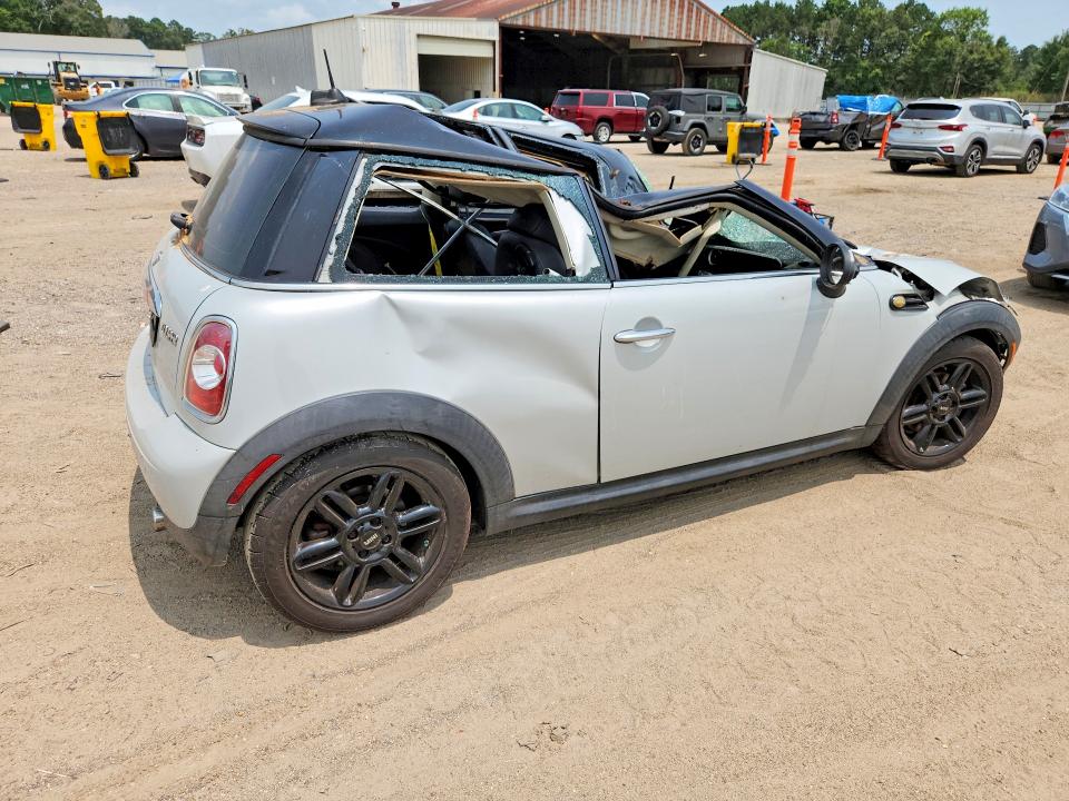 Photo 3 from auction – 2012 MINI COOPER with VIN WMWSU3C56CT368947