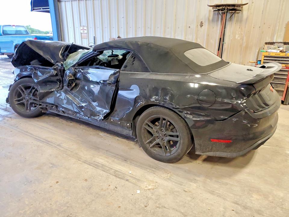 Photo 2 from auction – 2023 FORD MUSTANG with VIN 1FATP8UH4P5103447