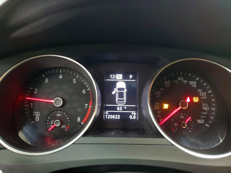 Zdjęcie 9 z aukcji – 2017 VOLKSWAGEN JETTA z VIN 3VWDB7AJ5HM327124