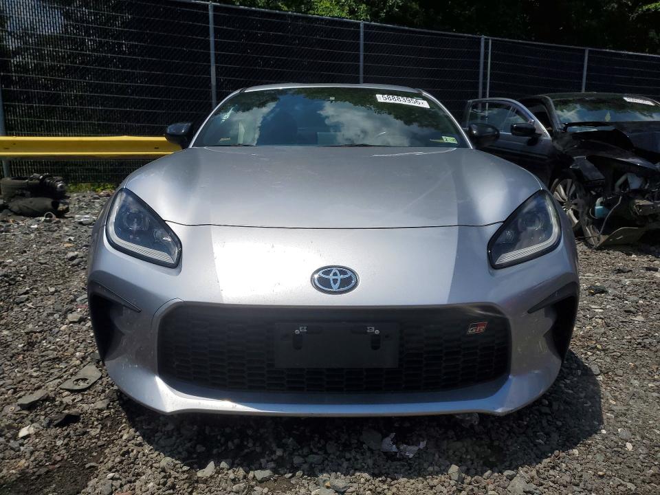 Photo 5 from auction – 2023 TOYOTA GR 86 with VIN JF1ZNBE16P9765439