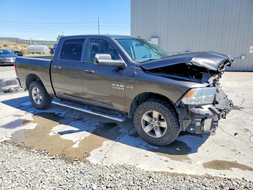 Photo 4 from auction – 2017 RAM 1500 with VIN 3C6RR7KT1HG582492