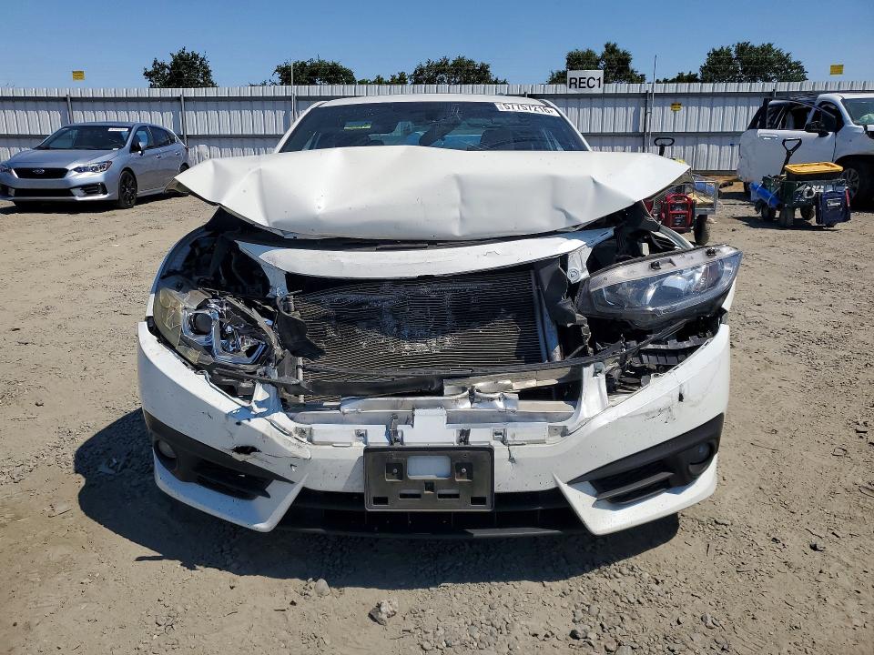 Photo 5 from auction – 2017 HONDA CIVIC with VIN 2HGFC3B3XHH353042
