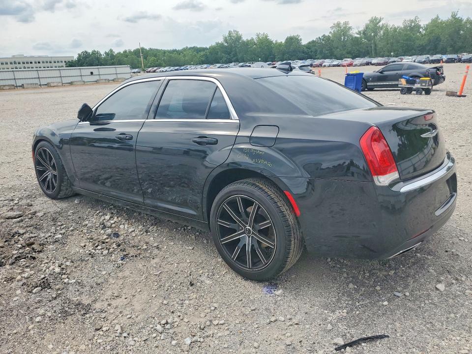 Zdjęcie 2 z aukcji – 2017 CHRYSLER 300 z VIN 2C3CCAAG8HH662149