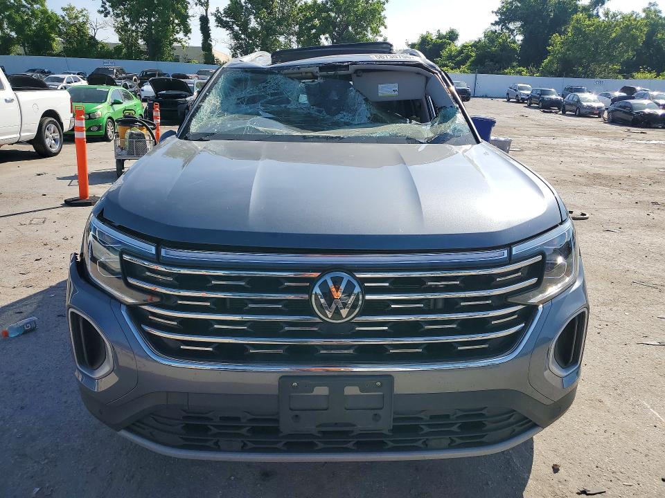 Photo 5 from auction – 2024 VOLKSWAGEN ATLAS with VIN 1V2BR2CA1RC526131