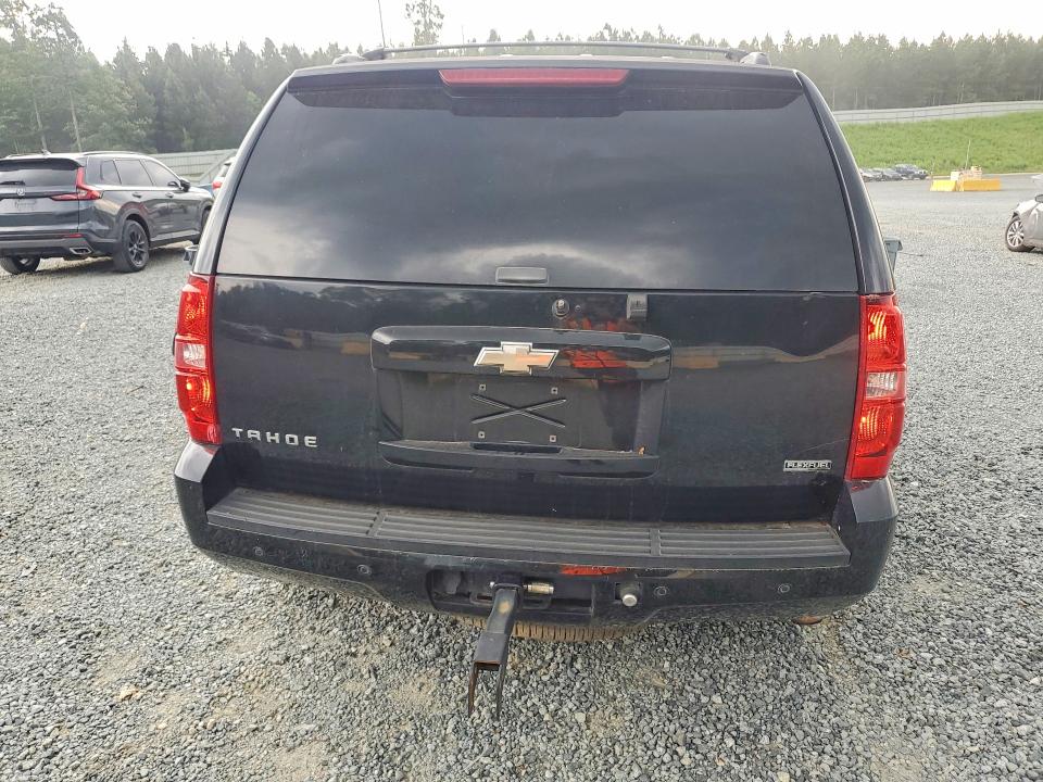 Photo 6 from auction – 2011 CHEVROLET TAHOE with VIN 1GNSCBE01BR241303