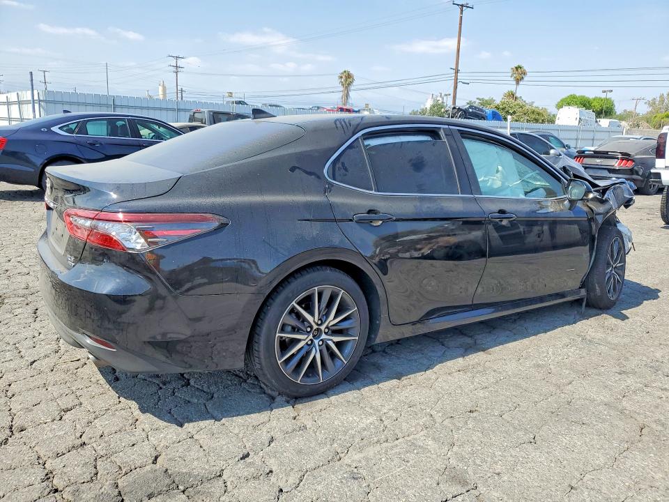 Photo 3 from auction – 2023 TOYOTA CAMRY with VIN 4T1F11BK1PU099003