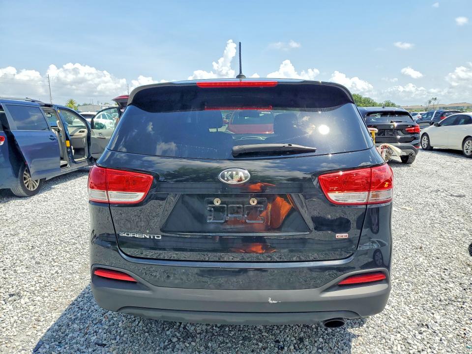 Photo 6 from auction – 2017 KIA SORENTO with VIN 5XYPG4A32HG324020