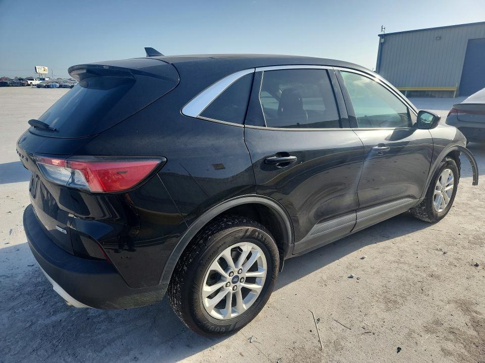 Photo 3 from auction – 2020 FORD ESCAPE with VIN 1FMCU9G64LUA82257