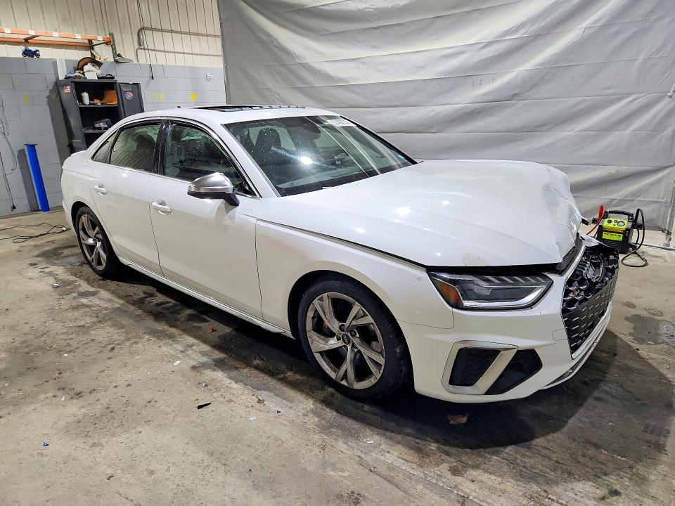 Photo 4 from auction – 2022 AUDI S4 with VIN WAUB4AF47NA035923