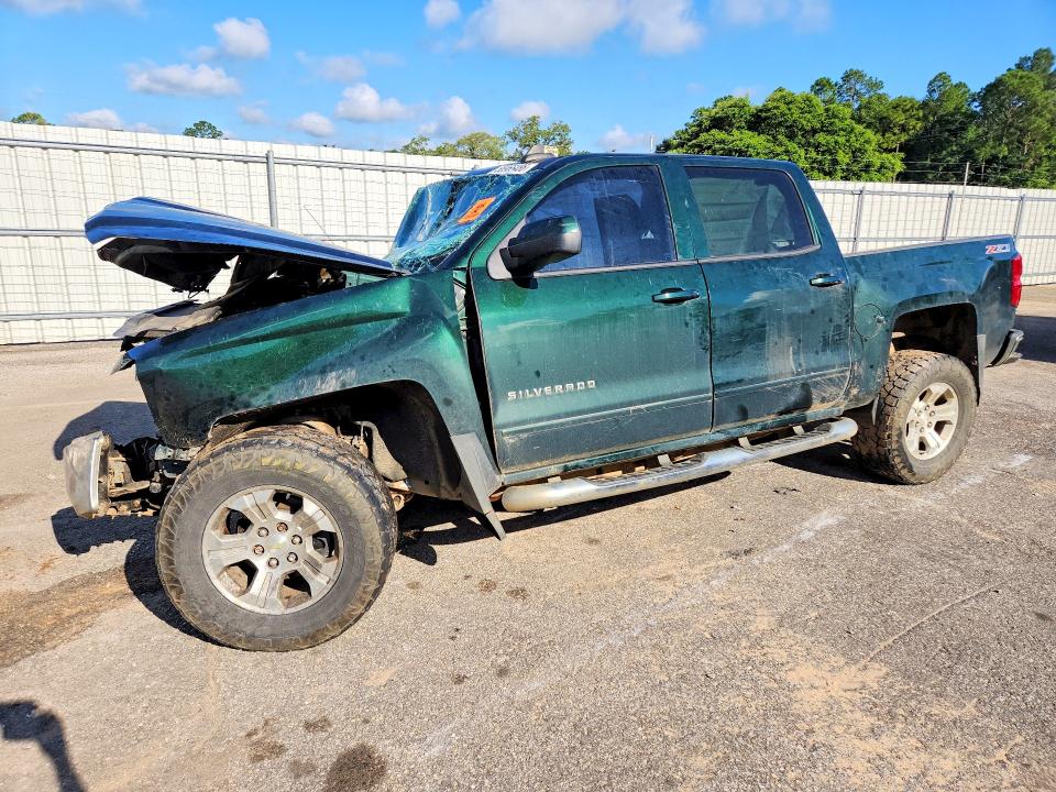 CHEVROLET SILVERADO 2015 with VIN 3GCUKREC0FG251091 - Photo from auction