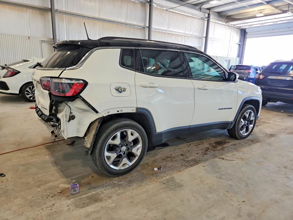 Photo 3 from auction – 2019 JEEP COMPASS with VIN 3C4NJDCB2KT653894