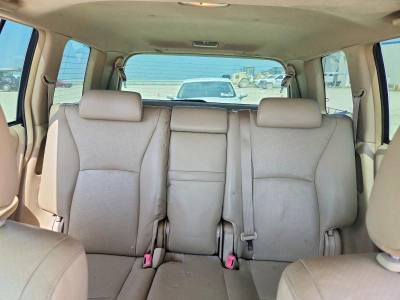 Photo 10 from auction – 2005 TOYOTA HIGHLANDER with VIN JTEDP21A150062638