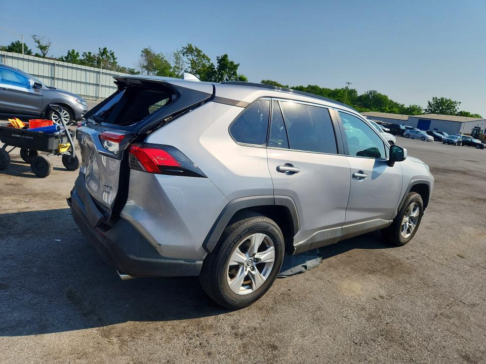 Photo 3 from auction – 2020 TOYOTA RAV4 with VIN 2T3P1RFVXLC100983