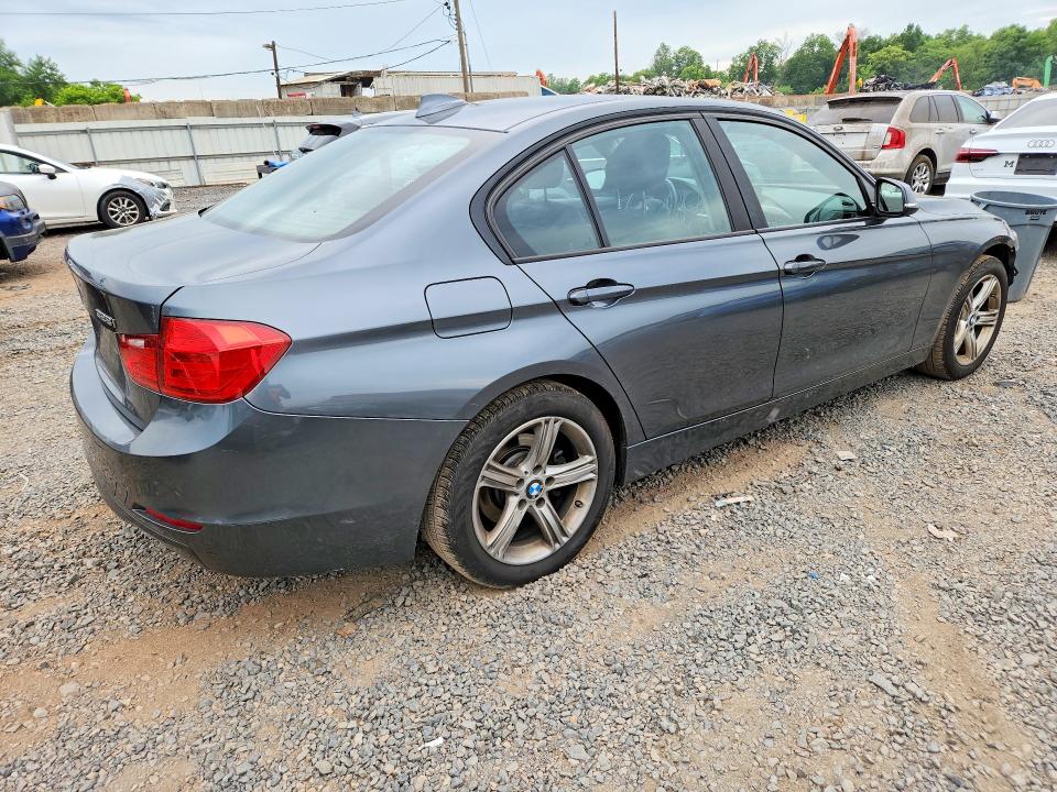 Photo 3 from auction – 2015 BMW 328 with VIN WBA3B5G57FNS15325