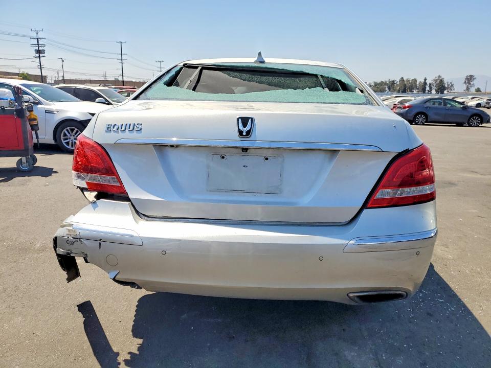 Photo 6 from auction – 2013 HYUNDAI EQUUS with VIN KMHGH4JH4DU067939