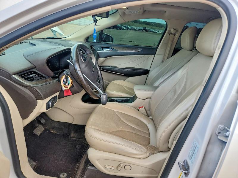 Zdjęcie 7 z aukcji – 2017 LINCOLN MKC z VIN 5LMTJ3DH3HUL28103