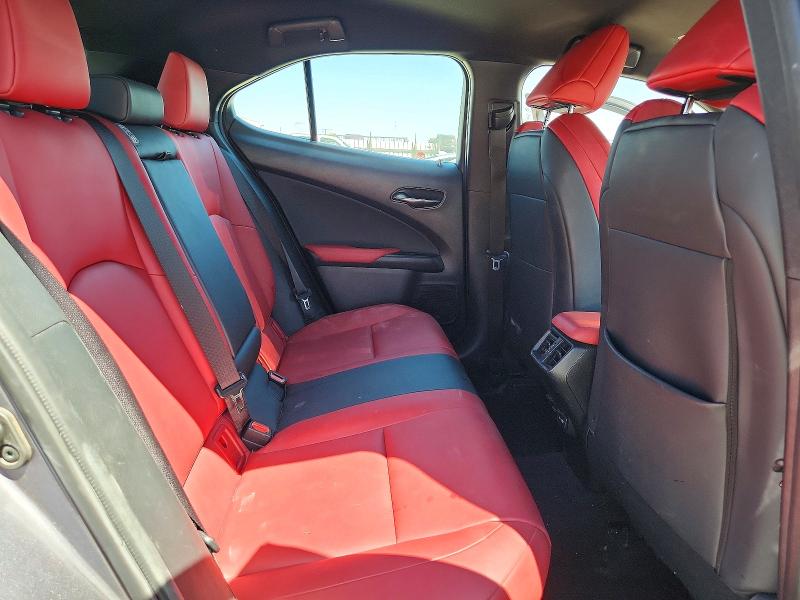 Photo 11 from auction – 2021 LEXUS UX with VIN JTHE9JBH8M2053624