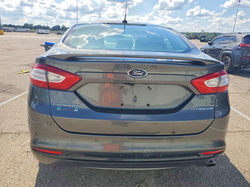 Photo 6 from auction – 2016 FORD FUSION with VIN 3FA6P0SU3GR272175