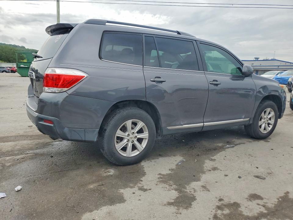 Photo 3 from auction – 2011 TOYOTA HIGHLANDER with VIN 5TDZK3EH7BS041288