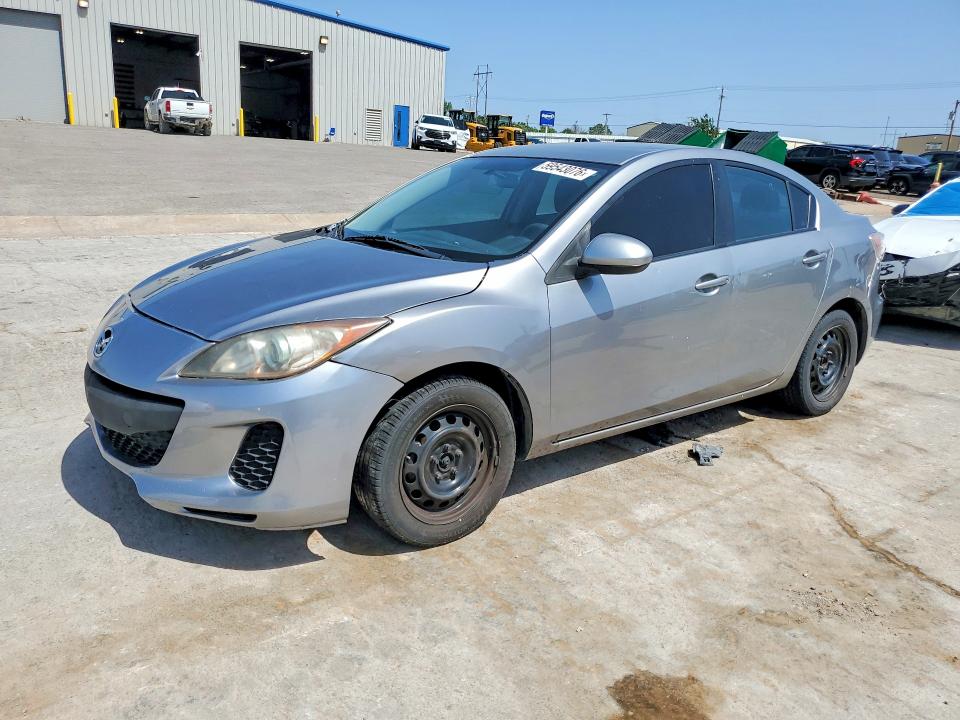 MAZDA 3 2013 with VIN JM1BL1U70D1747532 - Photo from auction