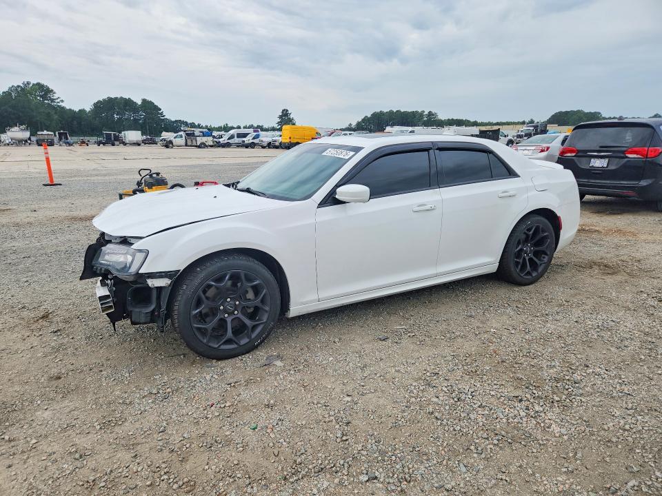 Фото 1 с аукциона – 2020 CHRYSLER 300 с VIN 2C3CCABT7LH233833