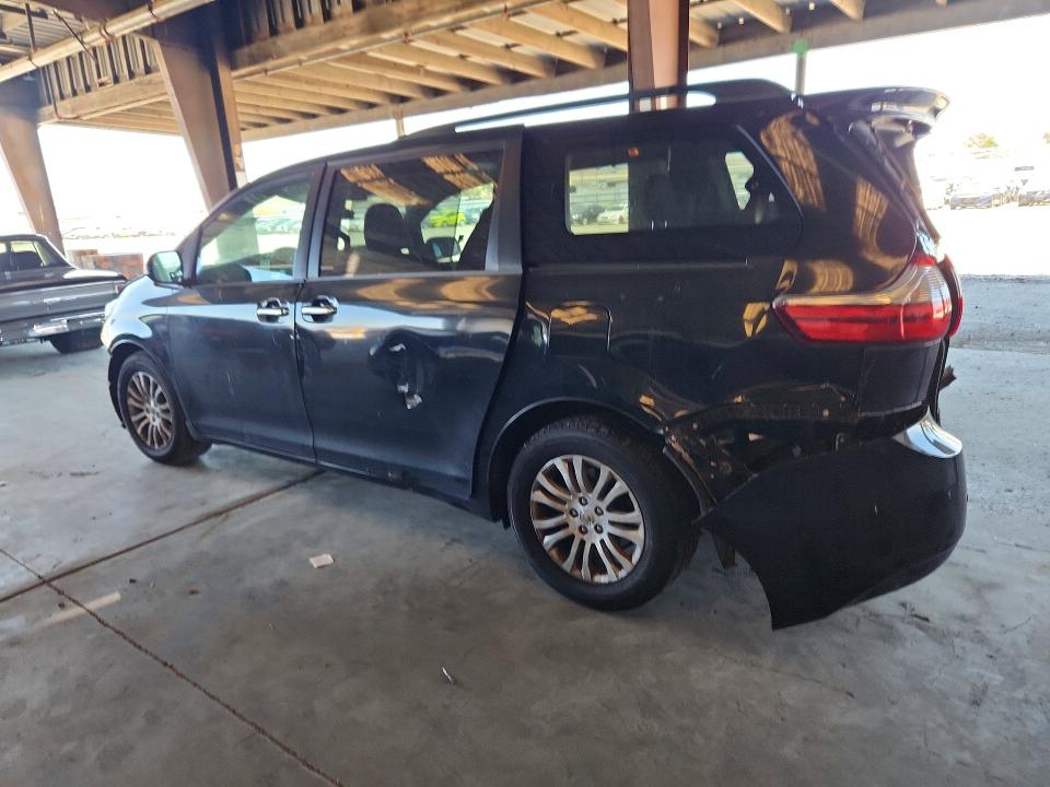 Photo 2 from auction – 2016 TOYOTA SIENNA with VIN 5TDYK3DC2GS747237